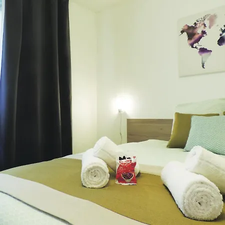 Appart'azur - Hyper Centre Mairie - Parking Facile - Wifi - Lit Confort Kingsize *